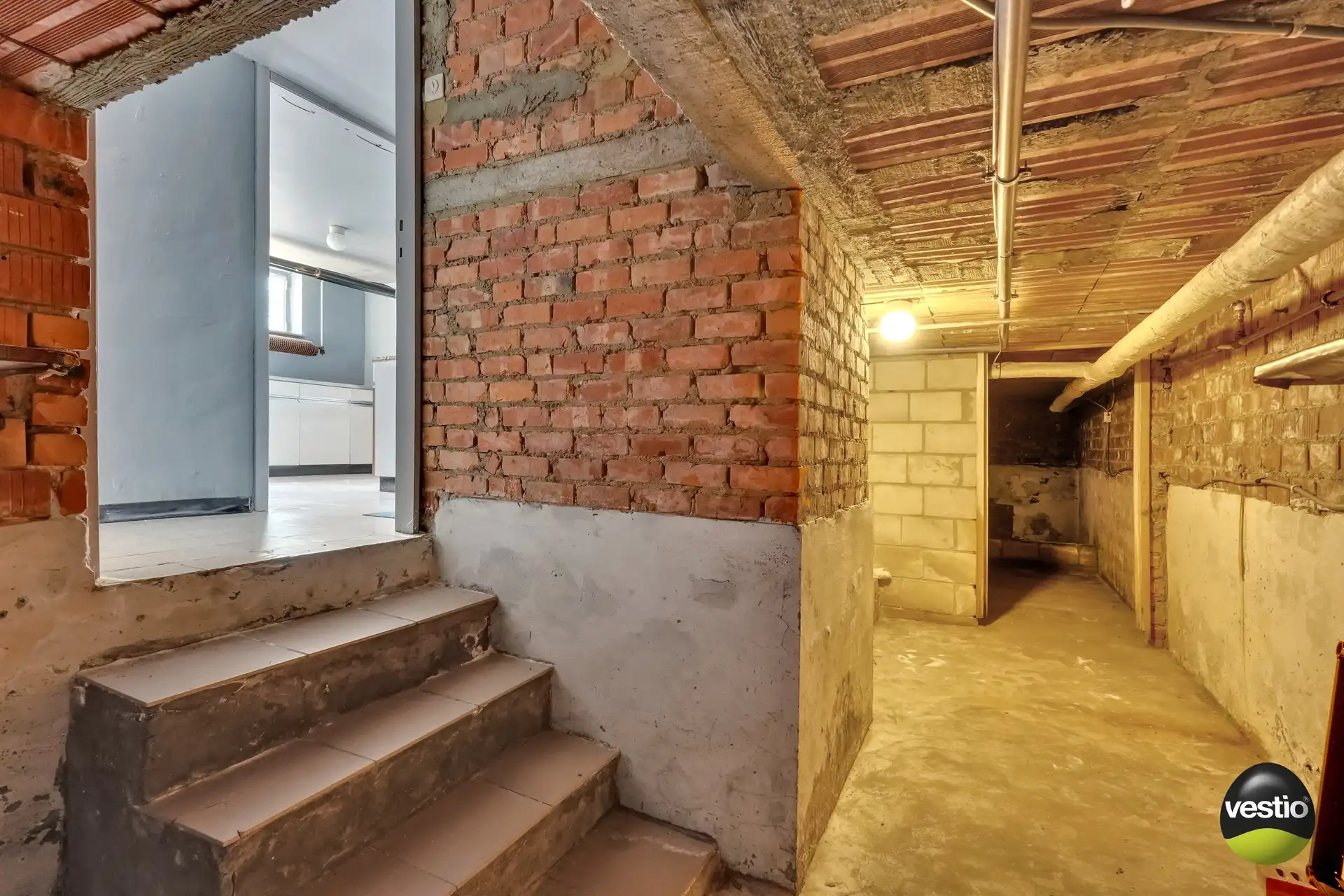 RUSTIG GELEGEN, TE RENOVEREN WONING TE STAL-KOERSEL foto 29
