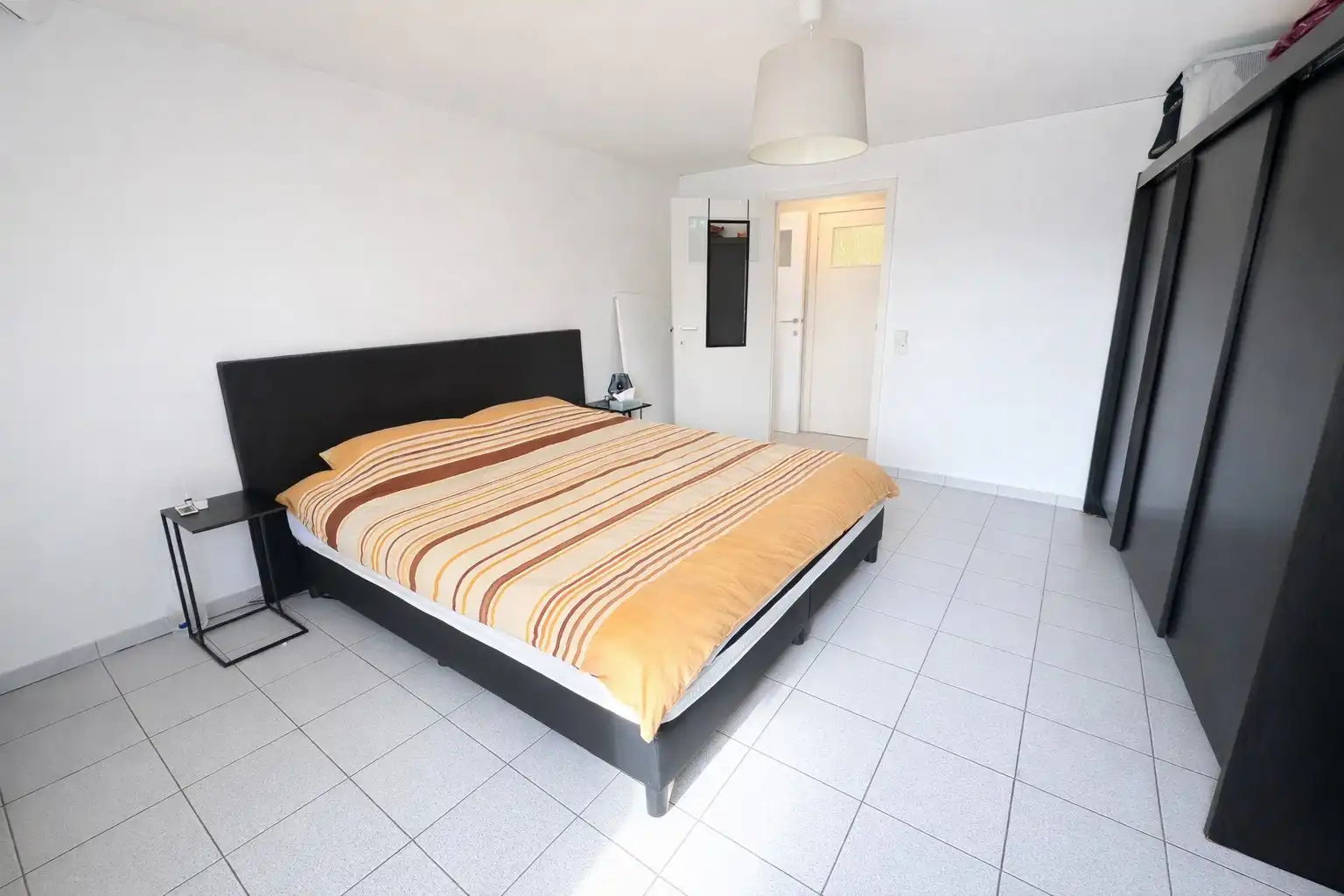 Lichtrijk 1-slpk appartement met zonnig terras, hartje Torhout foto 8