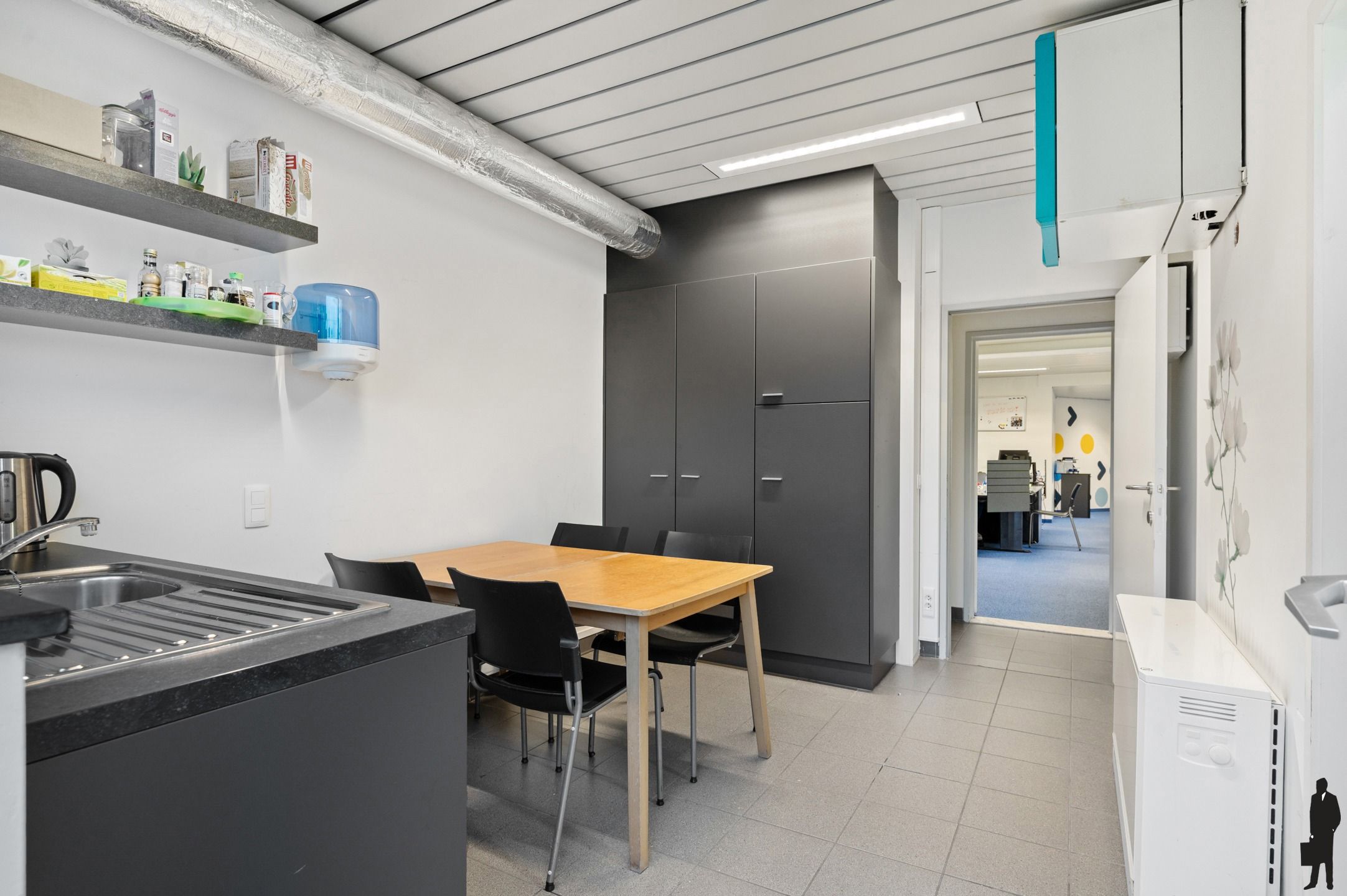 Centraal gelegen commerciële ruimte te Kalmthout! foto 17
