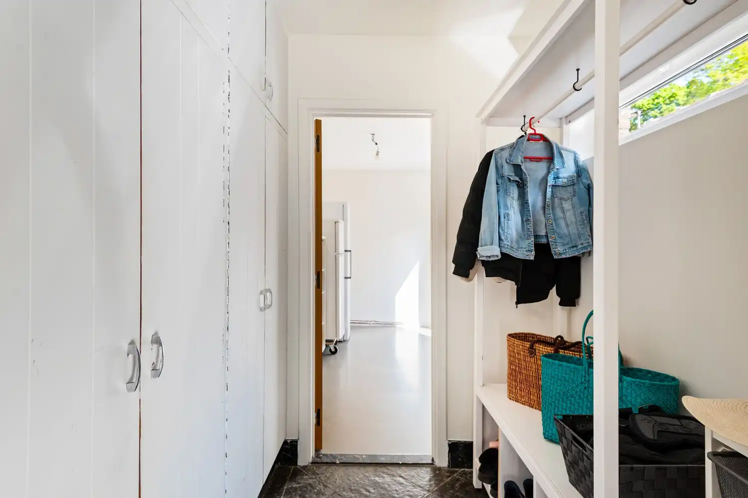 Halfopen huis met 4 slaapkamers, tuin en garage foto 14