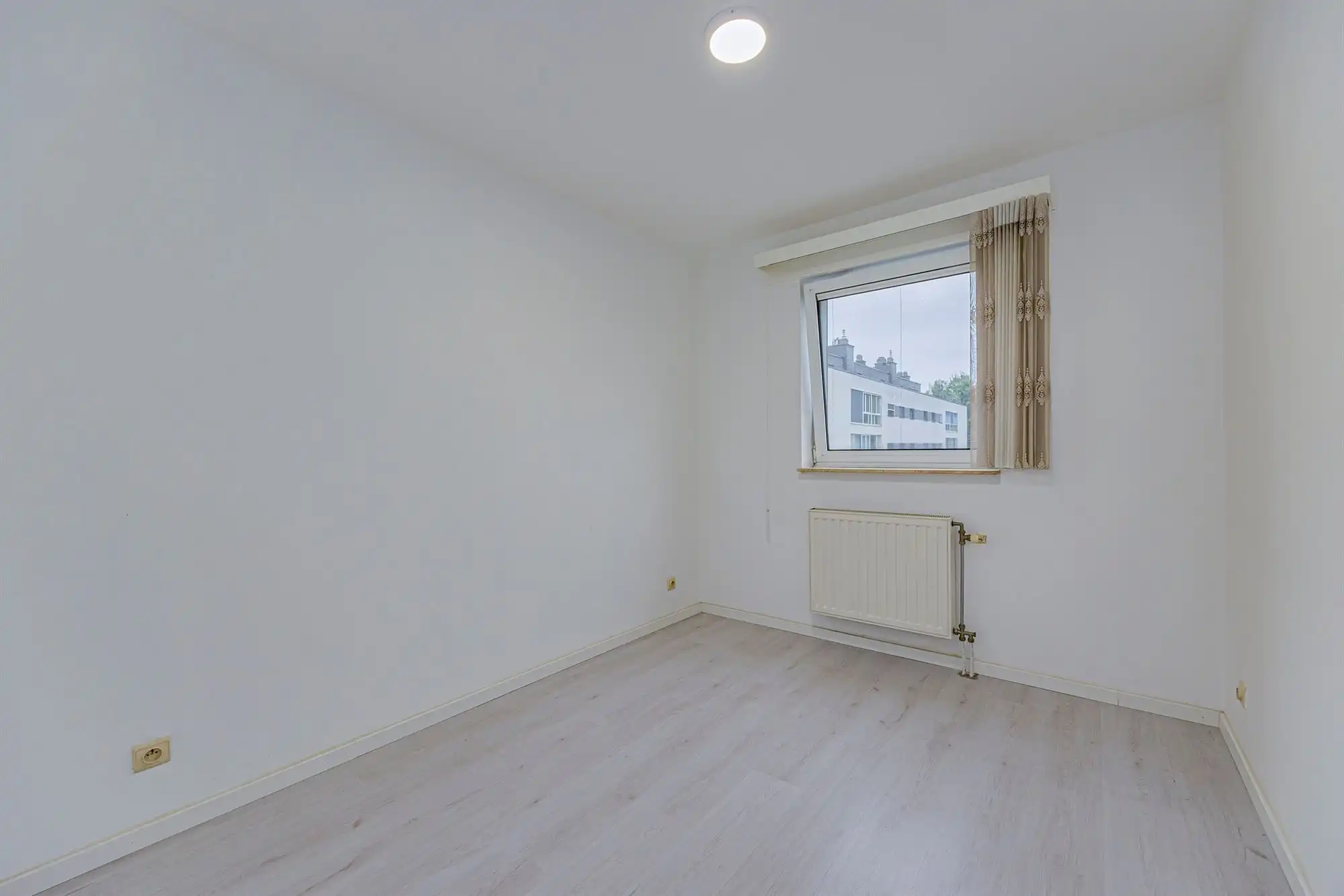 Ruim3-slpk appartement met terras en P foto 13