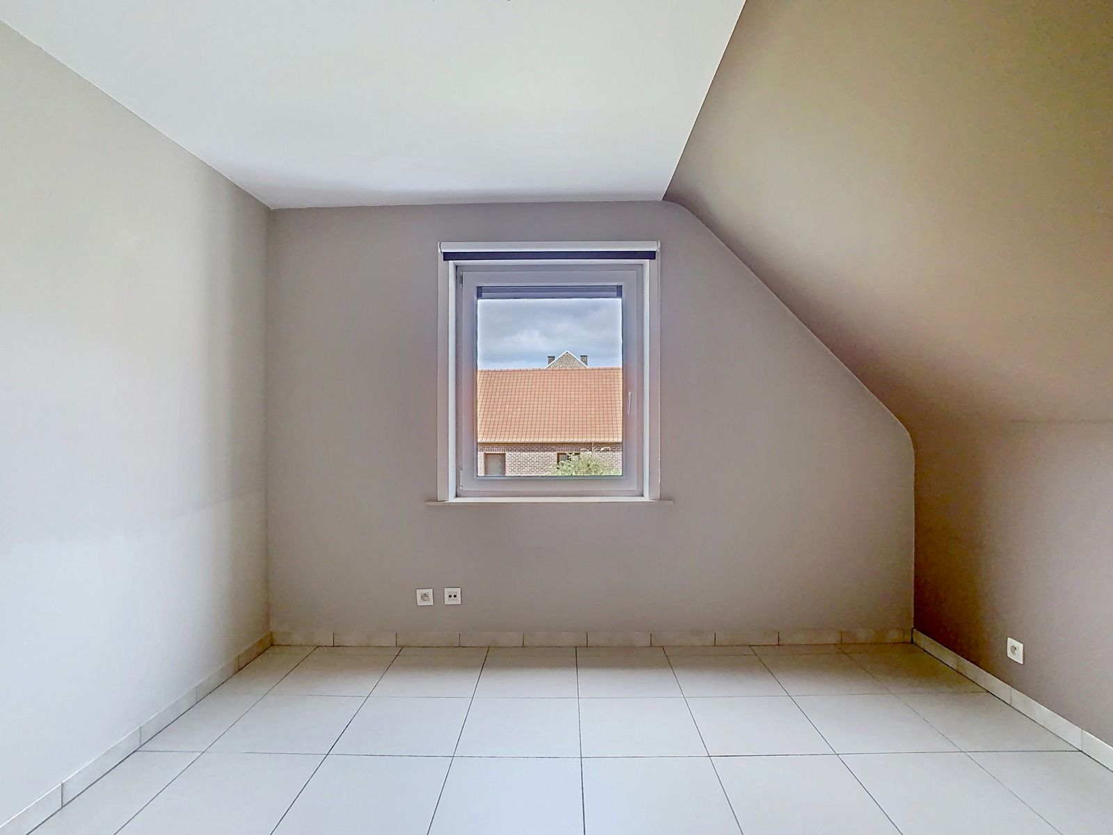 Recente, halfopen én Instapklare Woning met 3 SLPK én tuin! foto 10