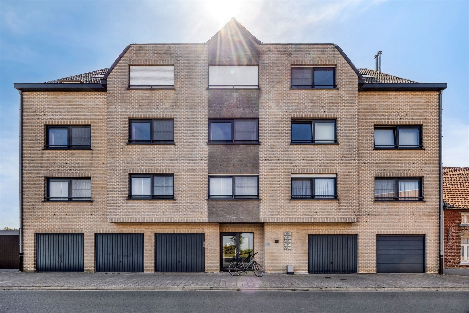 Hoofdfoto van de publicatie: Ruim appartement met 2 kamers en terras