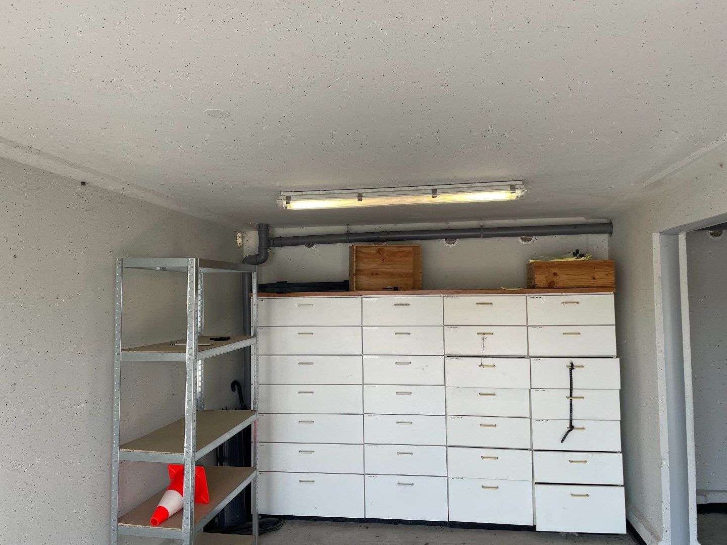 2 Ruime garages te koop nabij het centrum  foto 3