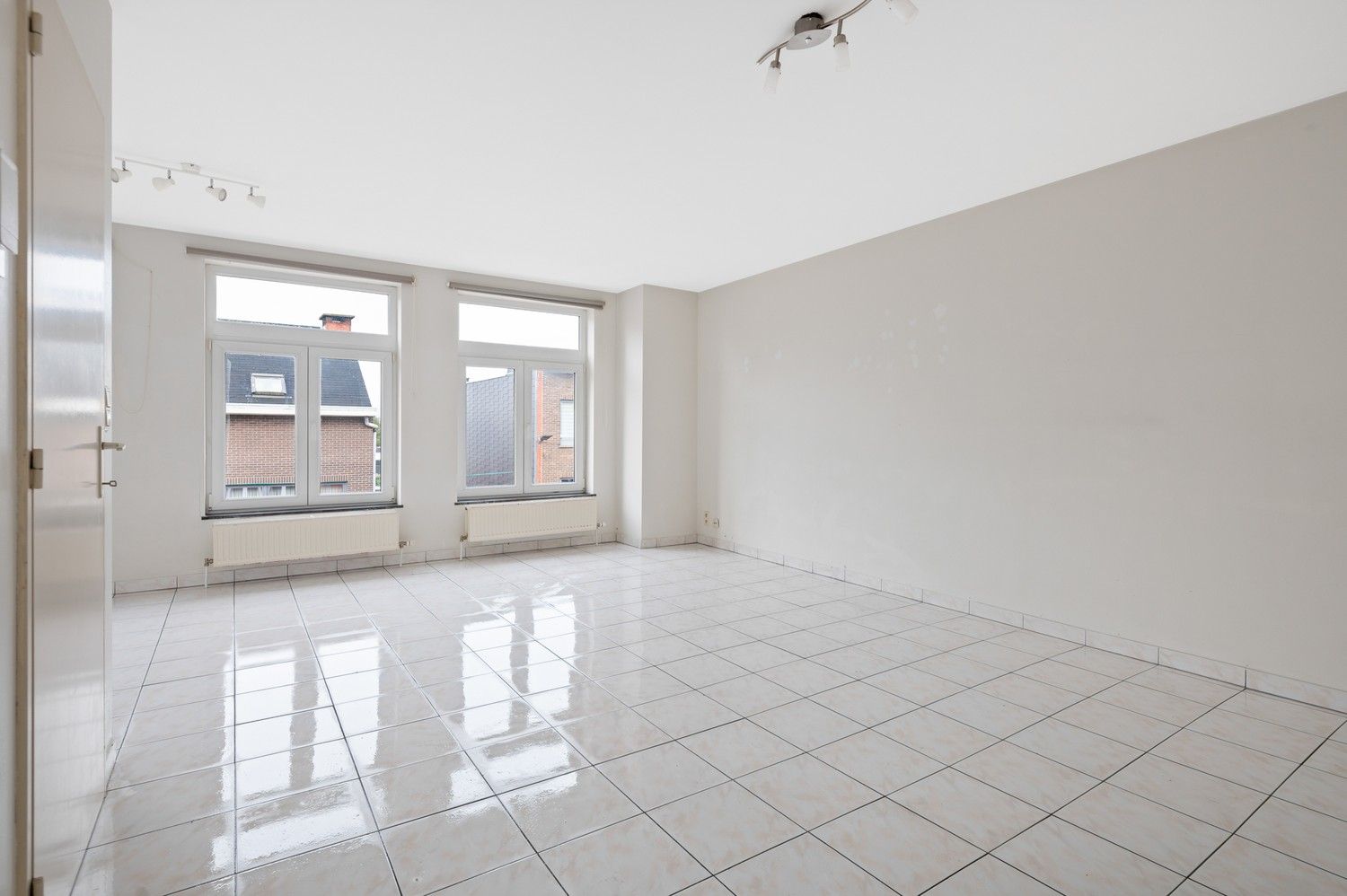 Appartement in kleinschalig gebouw met 2 slaapkamers en terras ! foto 4