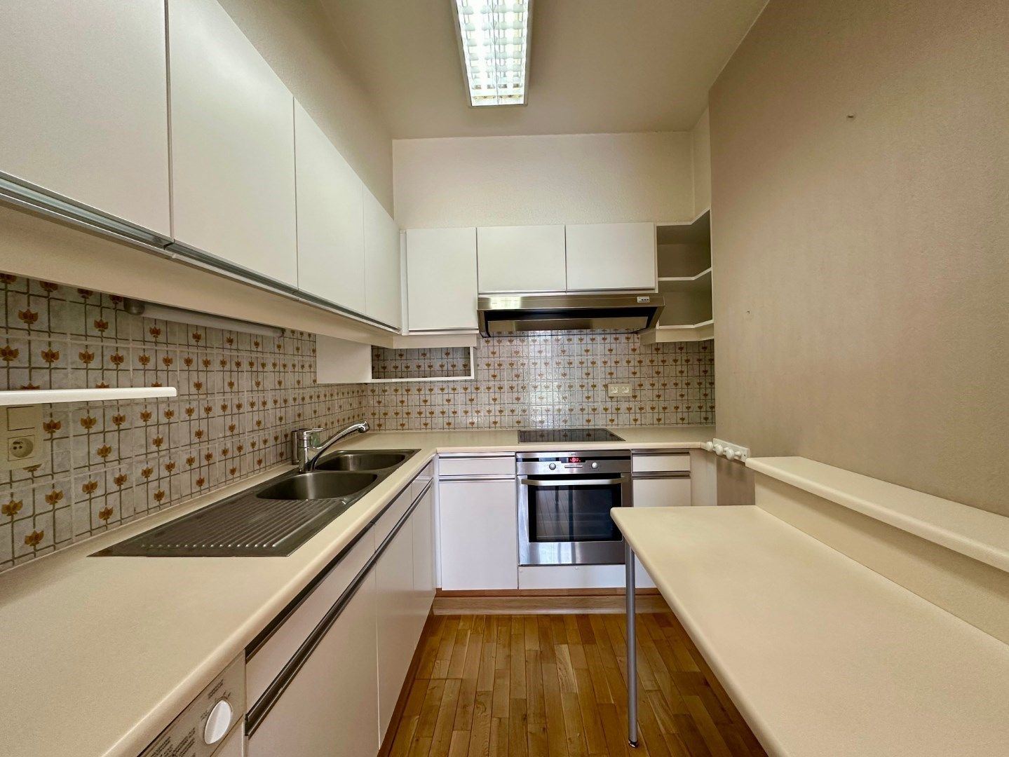 Appartement op rustige ligging te Sint-Andries foto 3