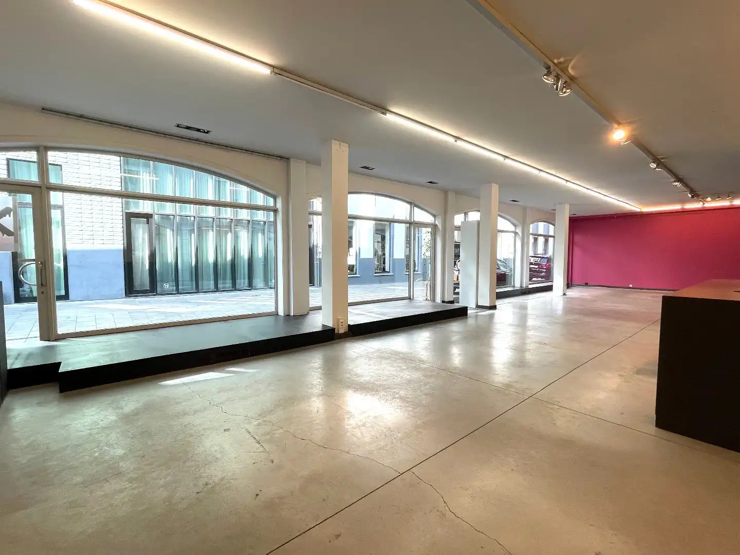 Prachtige handelsruimte te huur in het centrum van Kortrijk! foto 6