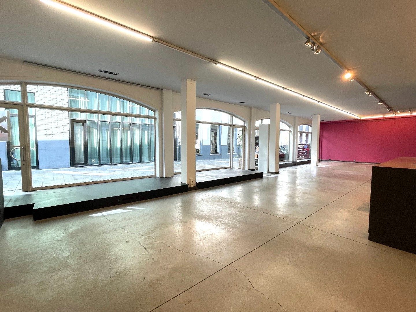 Prachtige handelsruimte te huur in het centrum van Kortrijk! foto 6