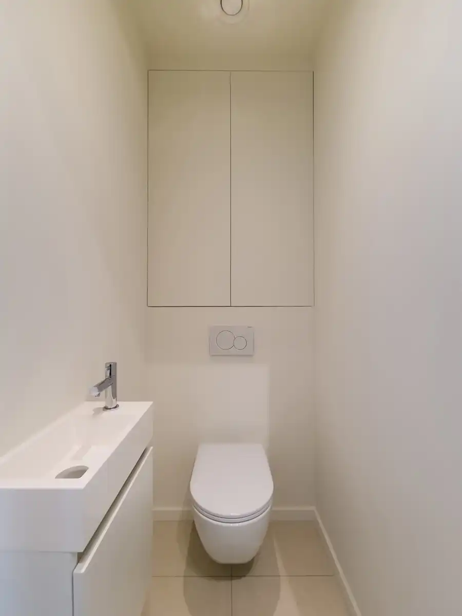 Ongemeubeld 1 slaapkamer app. met mooi terrras foto 12
