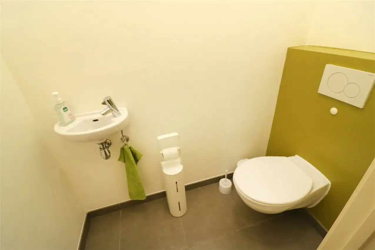 Zonnige penthouse met 2 slaapkamers, mooi terras, inclusief garage  foto 25