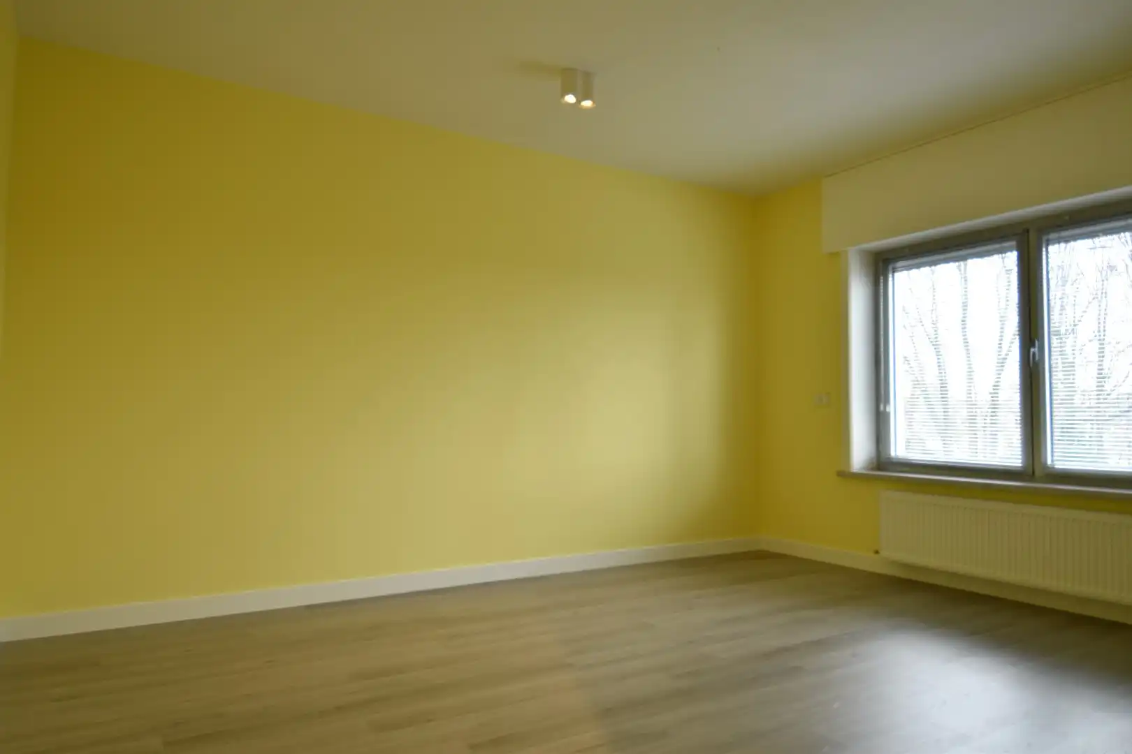 Vernieuwde eigendom met garage, tuin en topligging te koop aan de rand van Gullegem foto 12