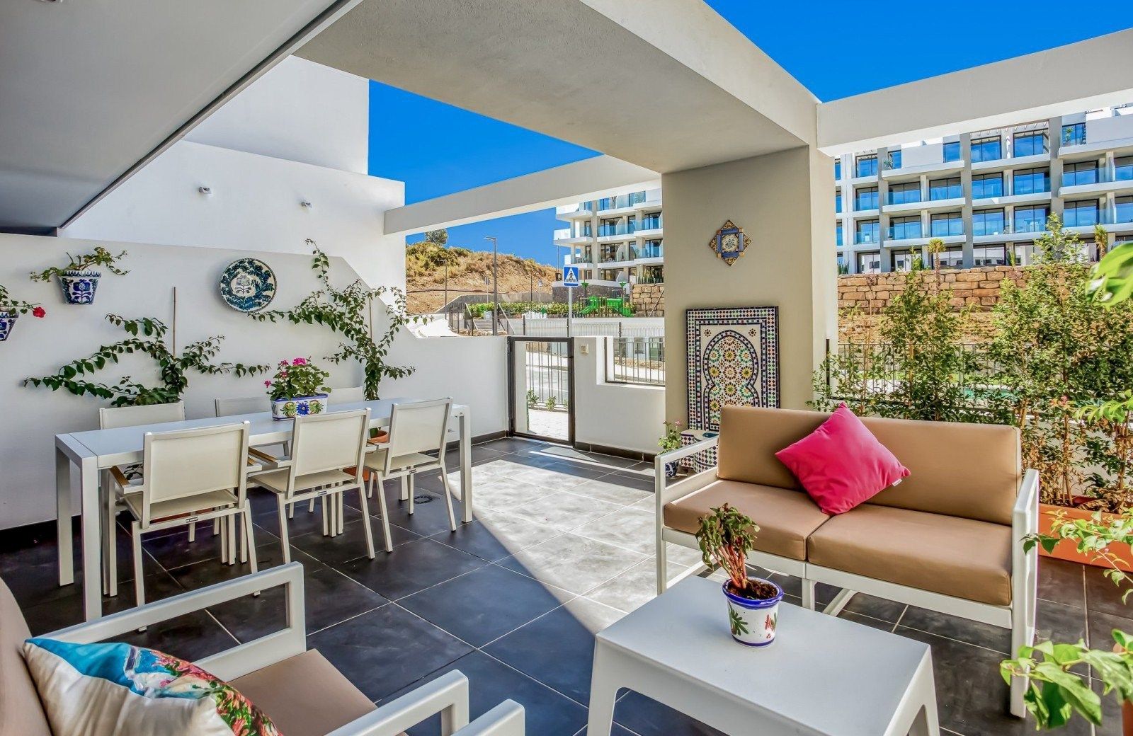 Ground Floor appartement met royaal terras én privé patio te Mijas (Malaga) Spanje foto {{pictureIndex}}