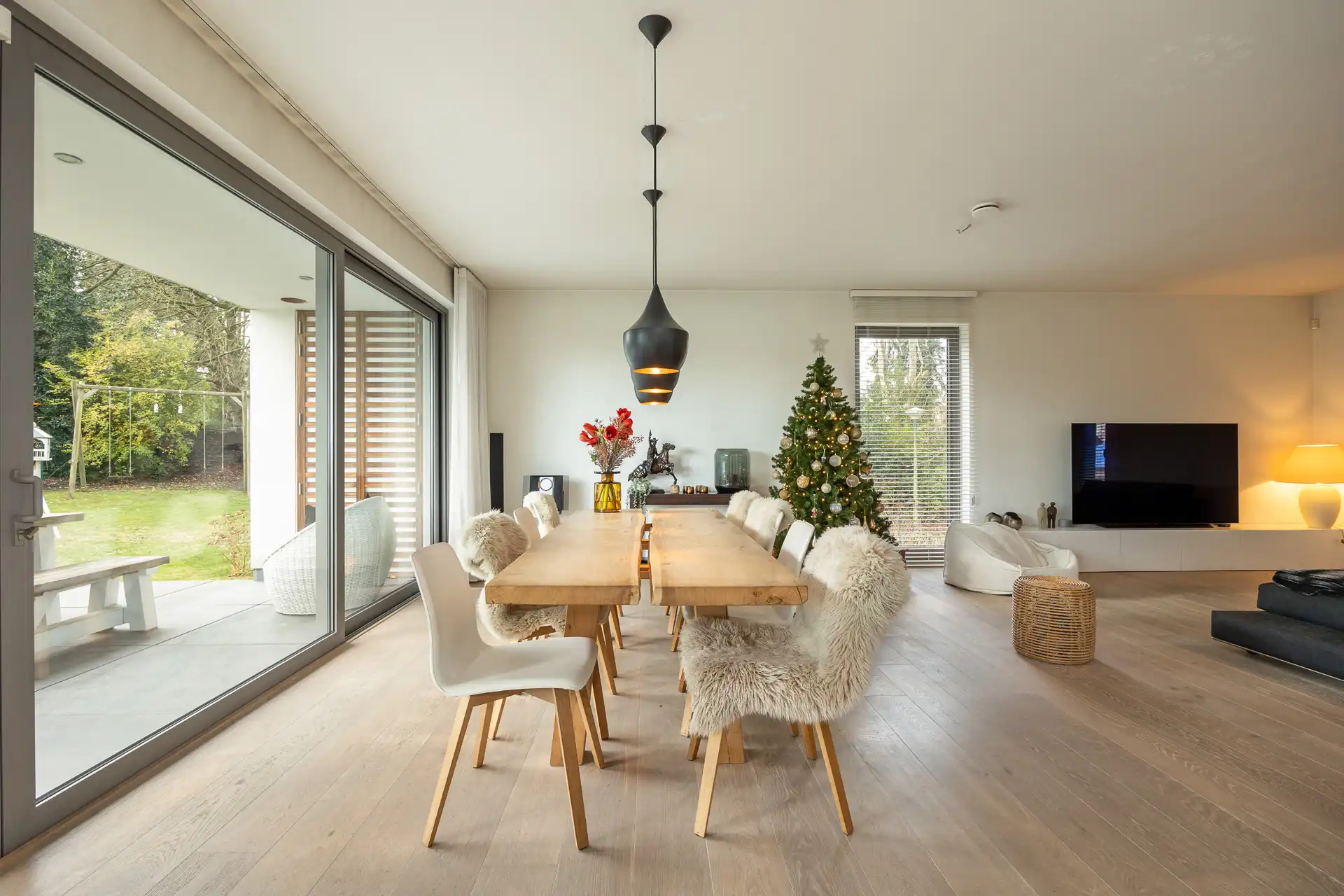 Exclusieve, strakke luxevilla met indrukwekkend basement in groene topwijk van Grimbergen foto 8