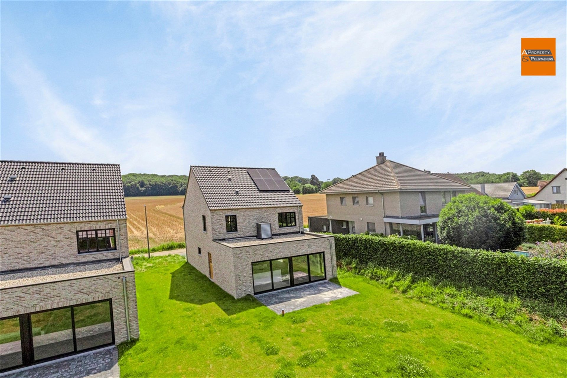 Nieuwbouwwoning met 4 slaapkamers foto 31