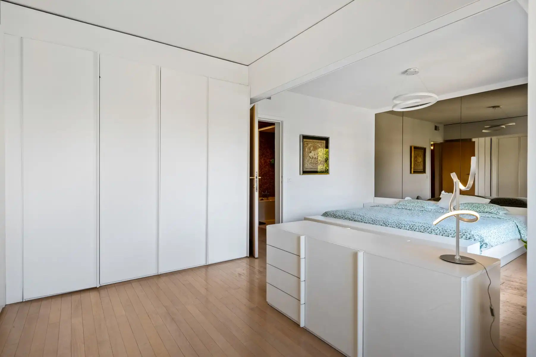 Modernistische woning met 6 slaapkamers en zuidwesttuin foto 22