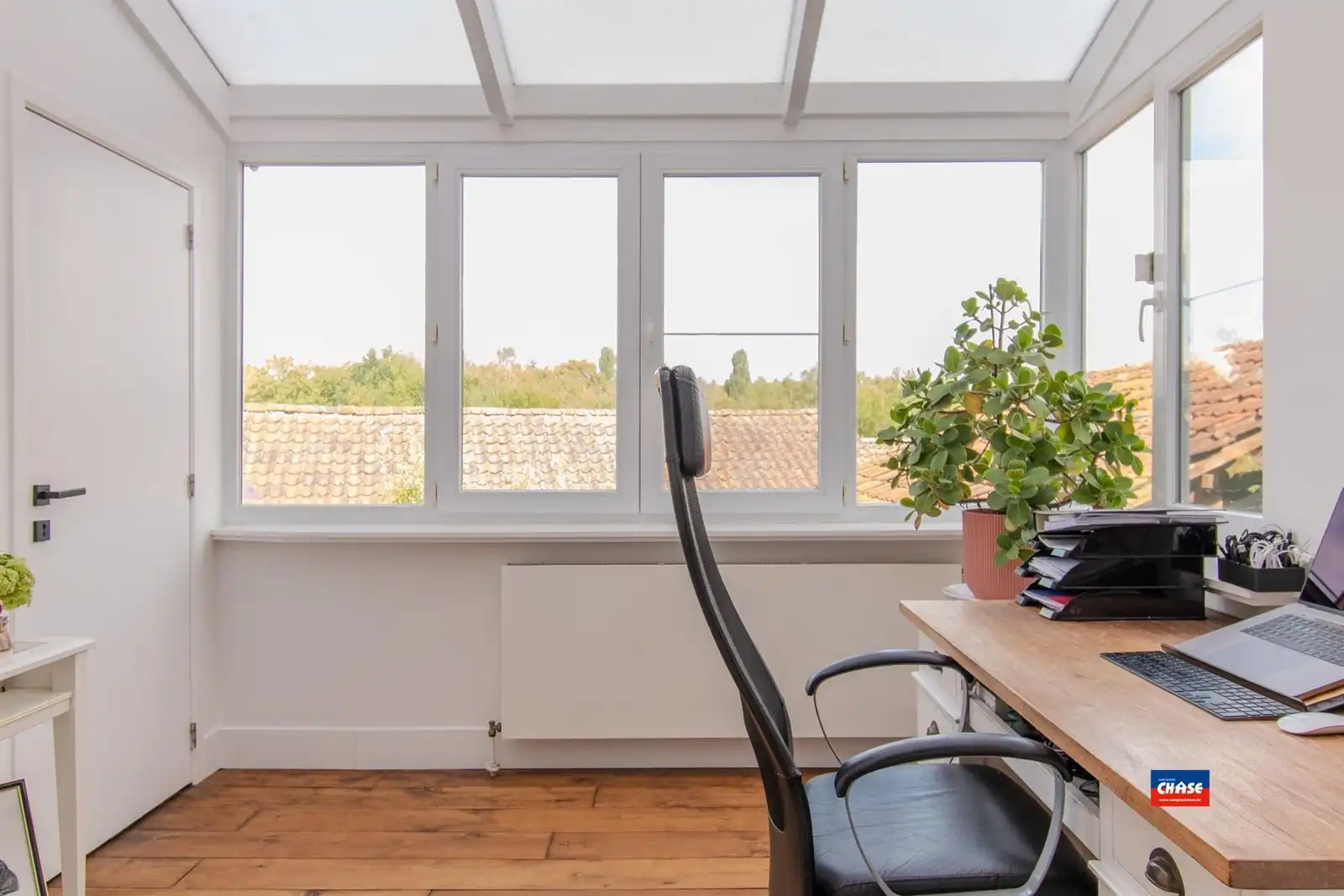 Authentieke woning met zes slaapkamers en tuin met toegang naar de steenbakkerij foto 22