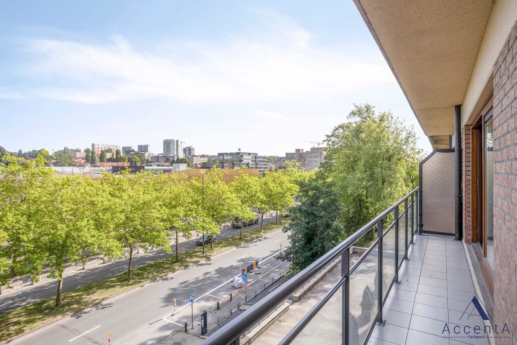 Instapklaar 1-slaapkamerappartement met terras  foto 17