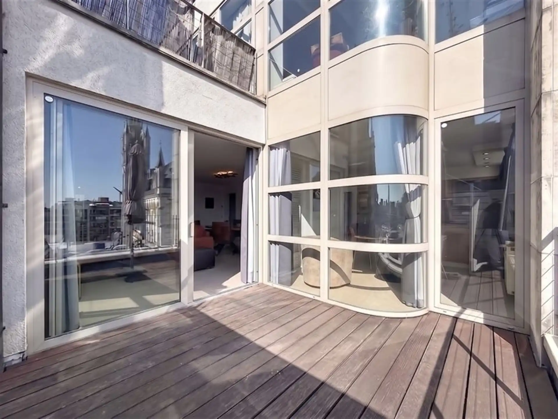 EXCLUSIEF APPARTEMENT MET TWEE TERRASSEN OP DE GROTE MARKT VAN SINT-NIKLAAS  foto 6