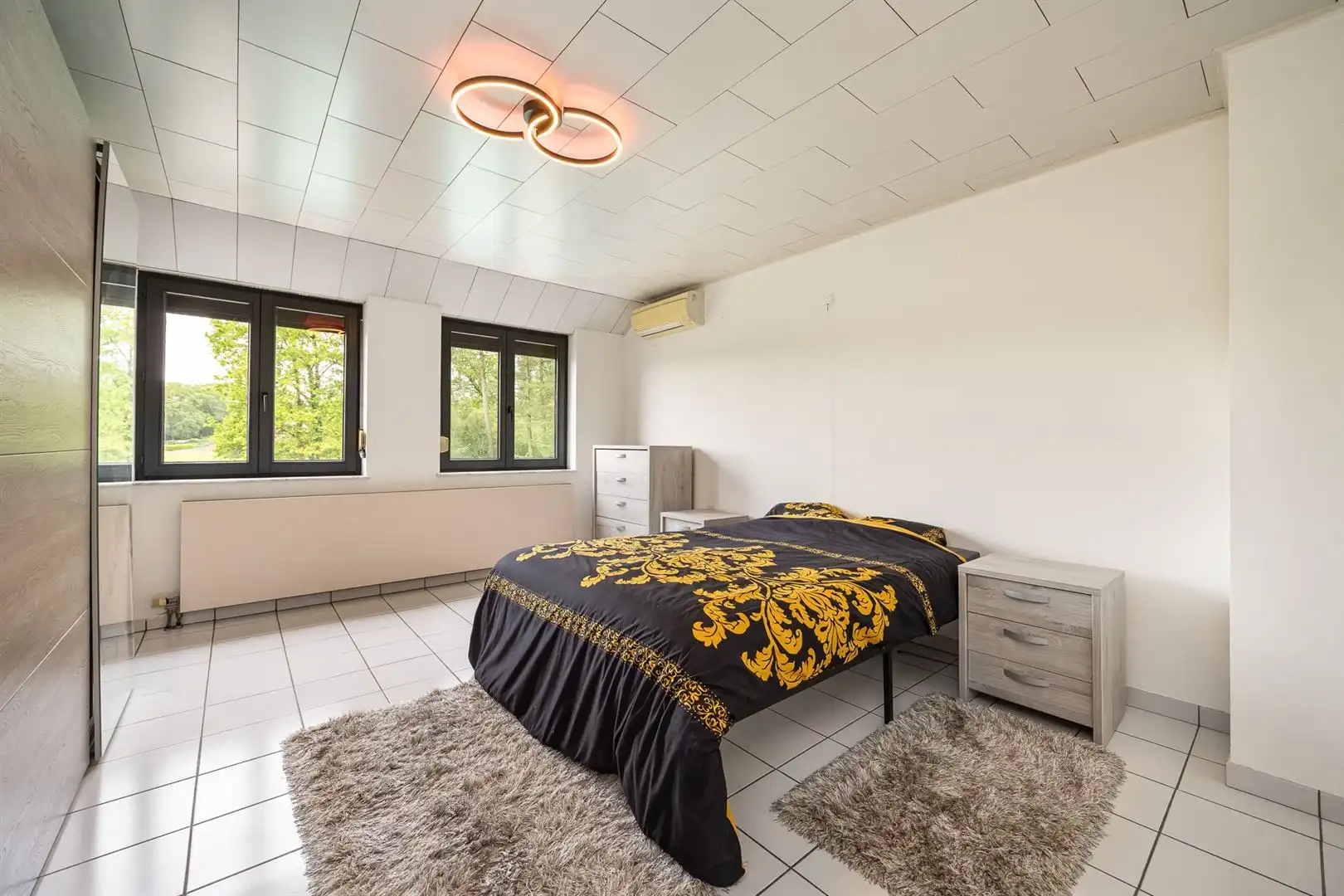 Woning met burelen, opslagruimte en een prachtige tuin! foto 14
