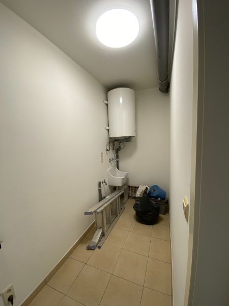 Gezellig gelijkvloers appartement (+-71m²) met autostaanplaats centrum Geel. foto 11