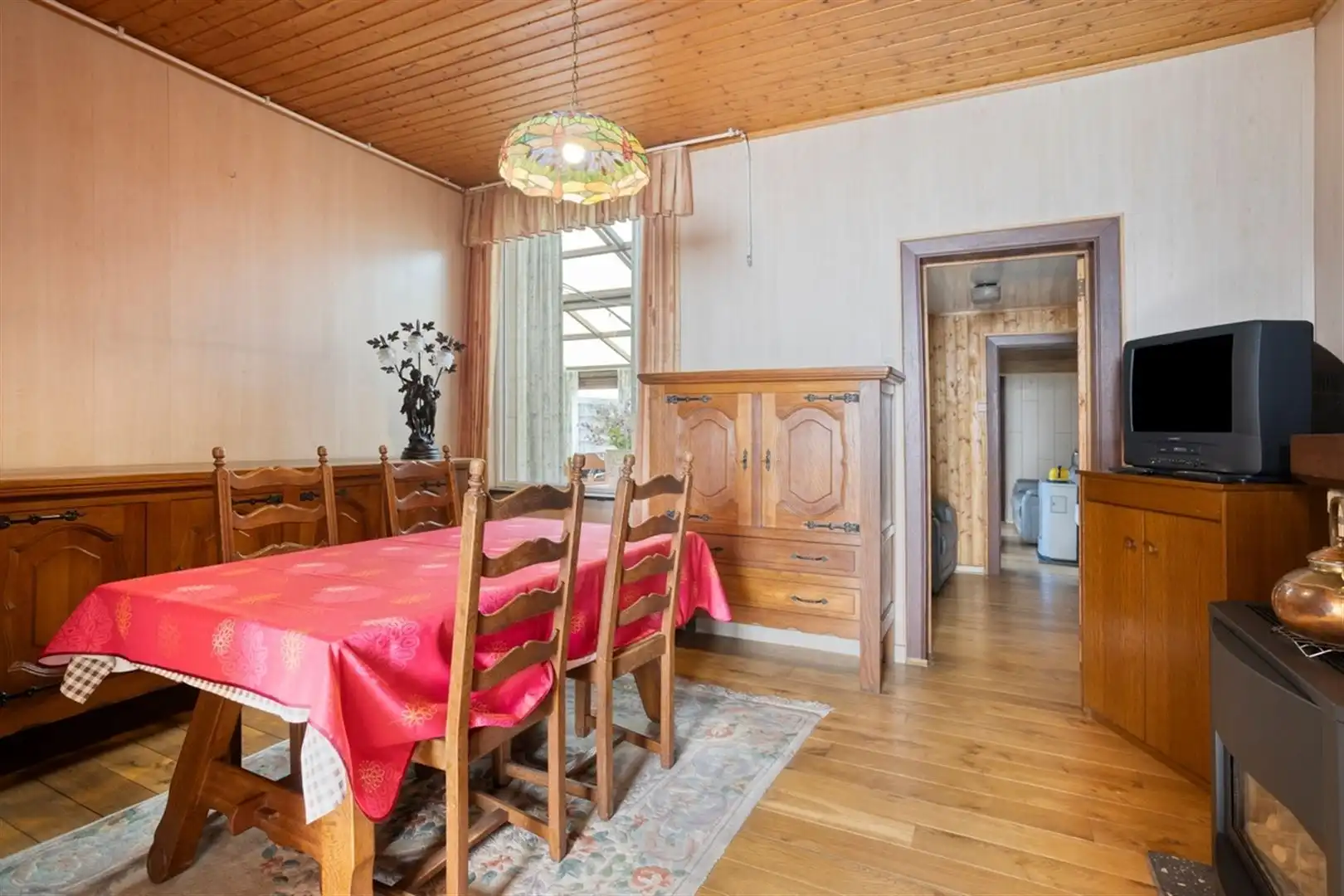 te renoveren woning met tuin foto 9