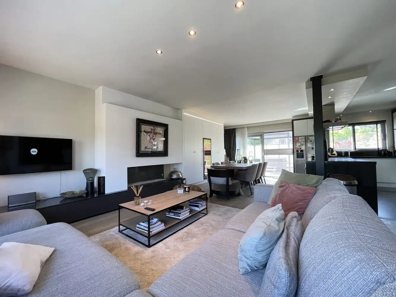 Halfopen bebouwing bestaande uit polyvalent gelijkvloers met woonst foto 10