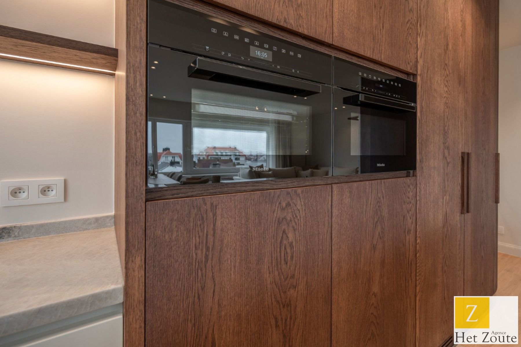 Instapklaar hoekappartement inclusief meubels op toplocatie foto 9