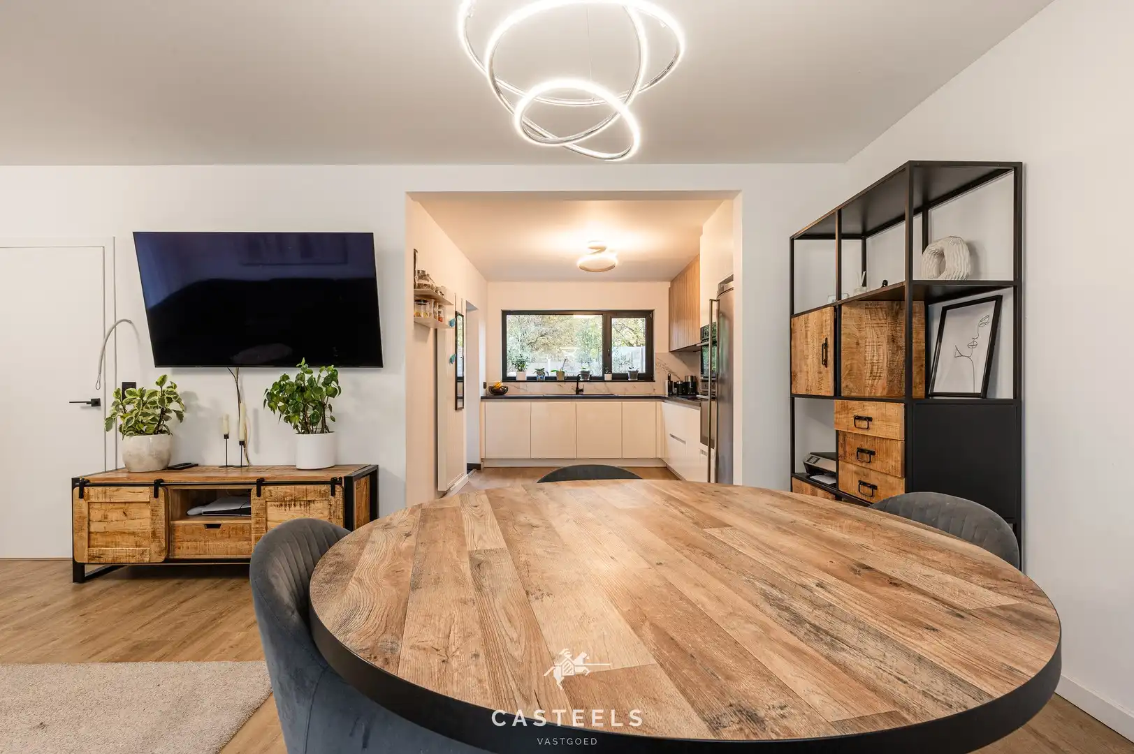 Instapklare halfopen woning te koop in Heusden foto 5