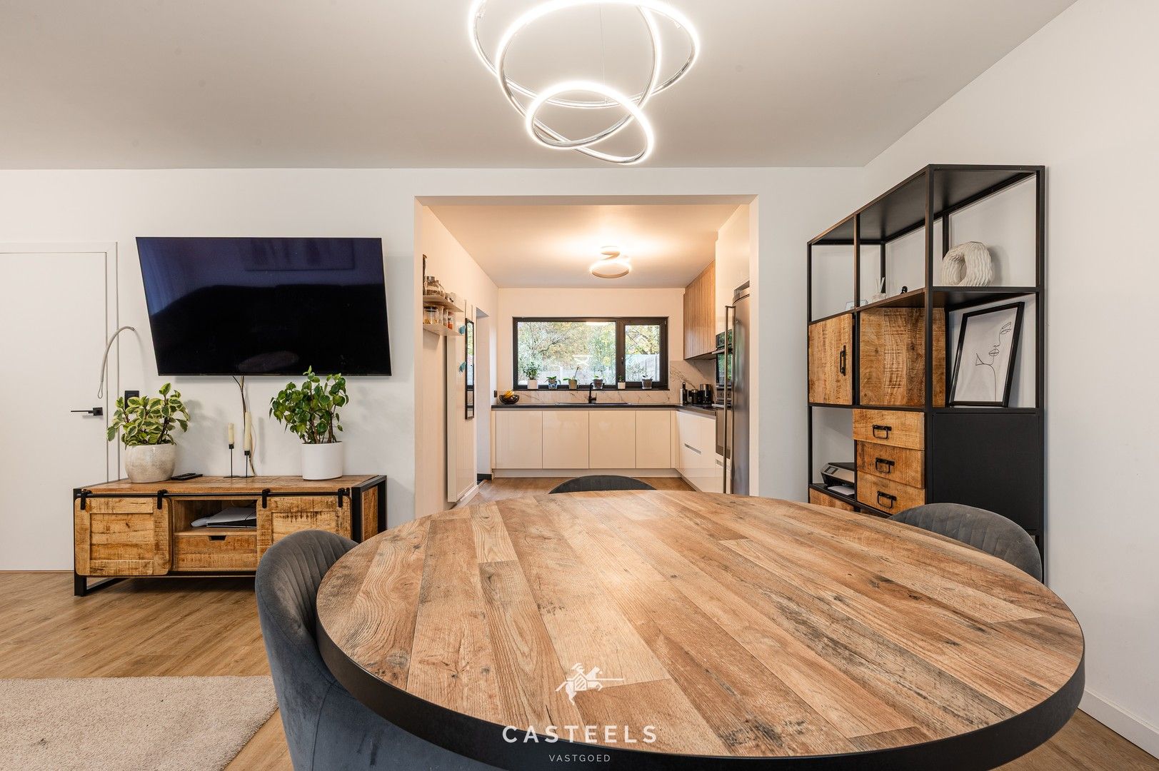 Instapklare halfopen woning te koop in Heusden foto 5