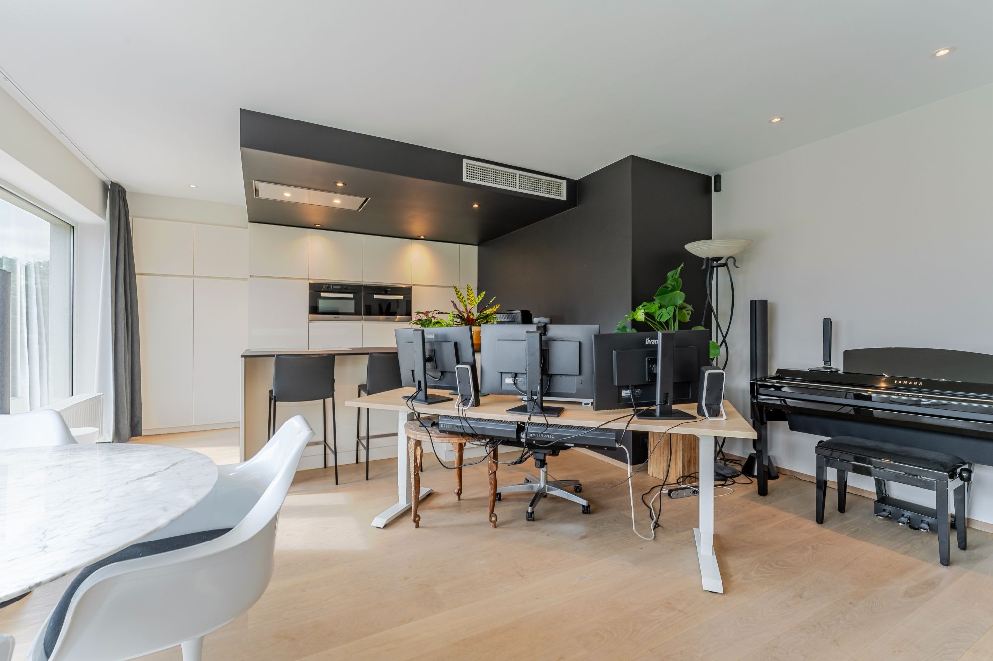 Modern Luxe-Appartement met 3slpk - terras en dubbele autostaanplaats foto 7