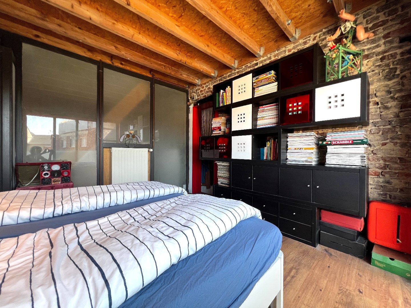 Kleurrijk, karaktervol en compleet uniek huis te koop pal in het centrum te Heule! foto 34