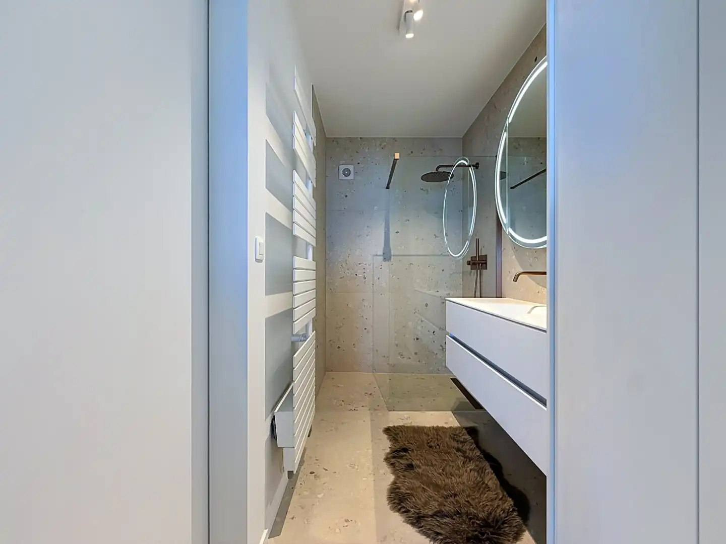 Exclusieve penthouse met frontaal zeezicht te Nieuwpoort-Bad foto 13