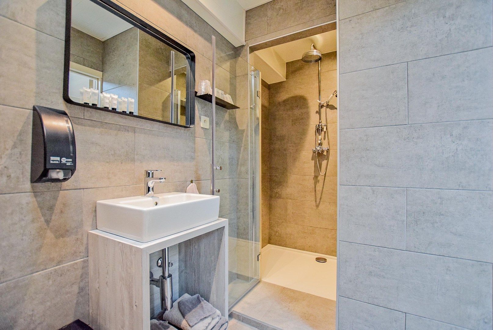 Gerenoveerde woning (2025) in winkelstraat van Nieuwpoort-stad op 161 m². foto 6