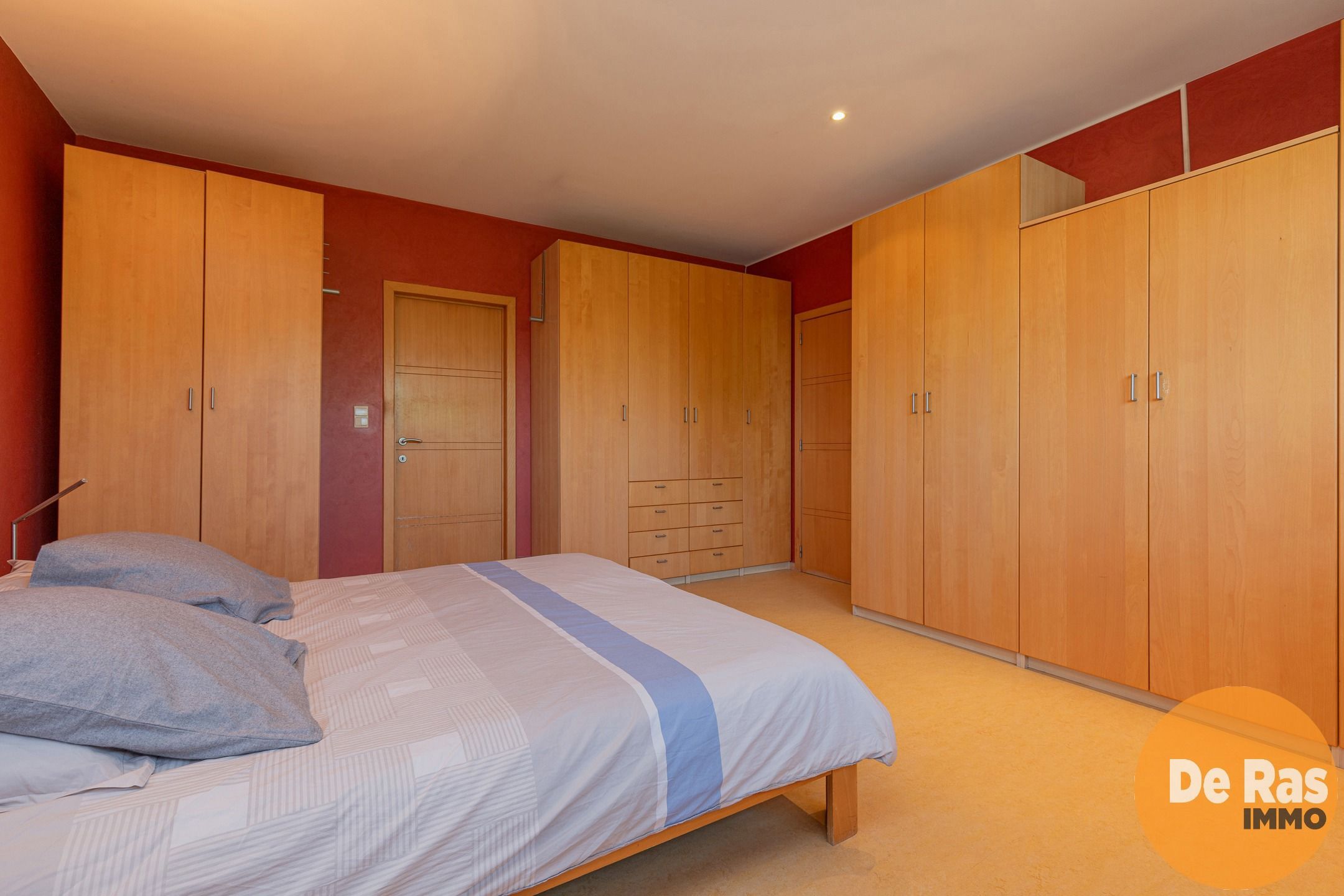 GIJZEGEM - Ruime woning met polyvalente ruimte foto 14