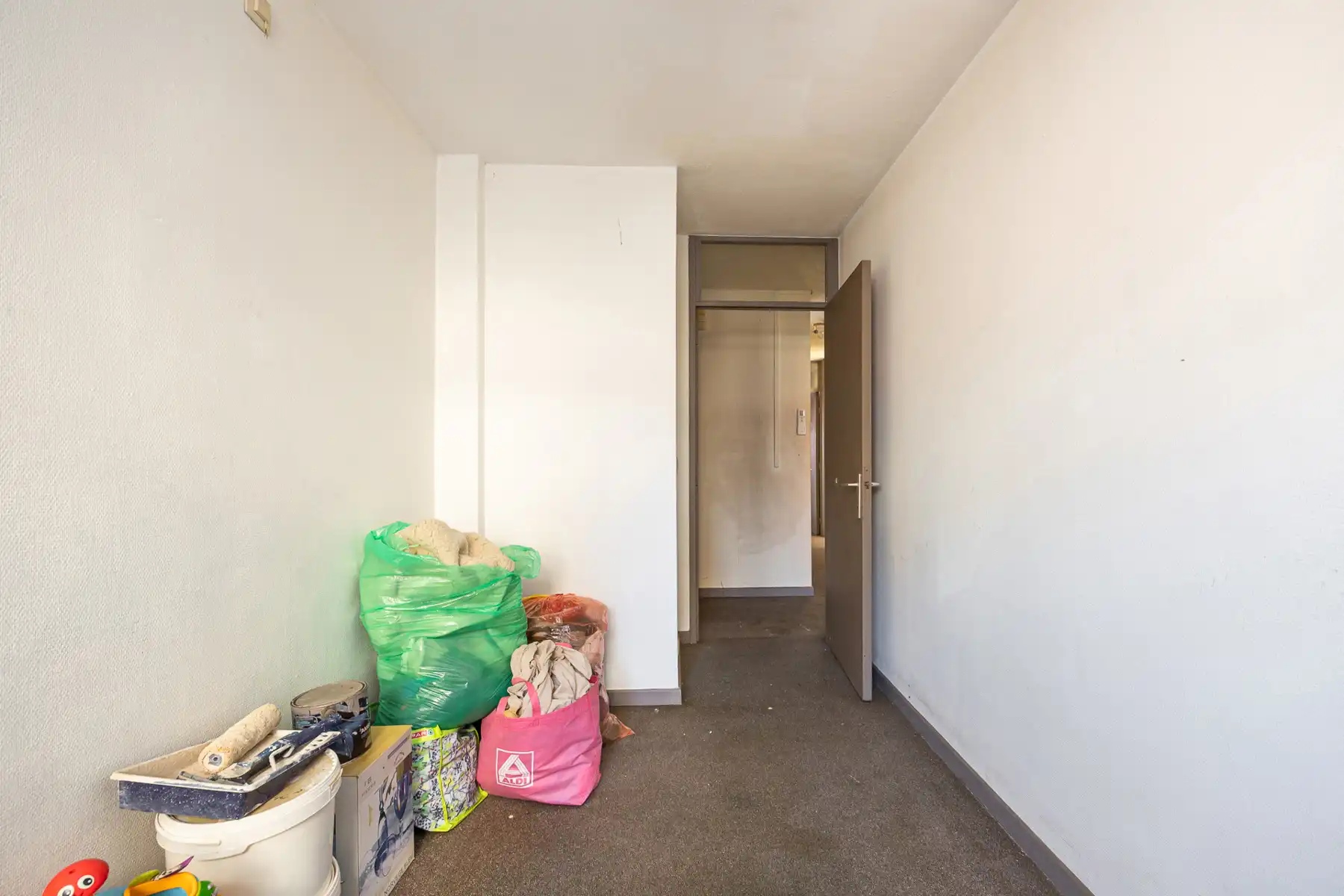 Gerenoveerd appartement met dubbele garage te Turnhout. foto 15