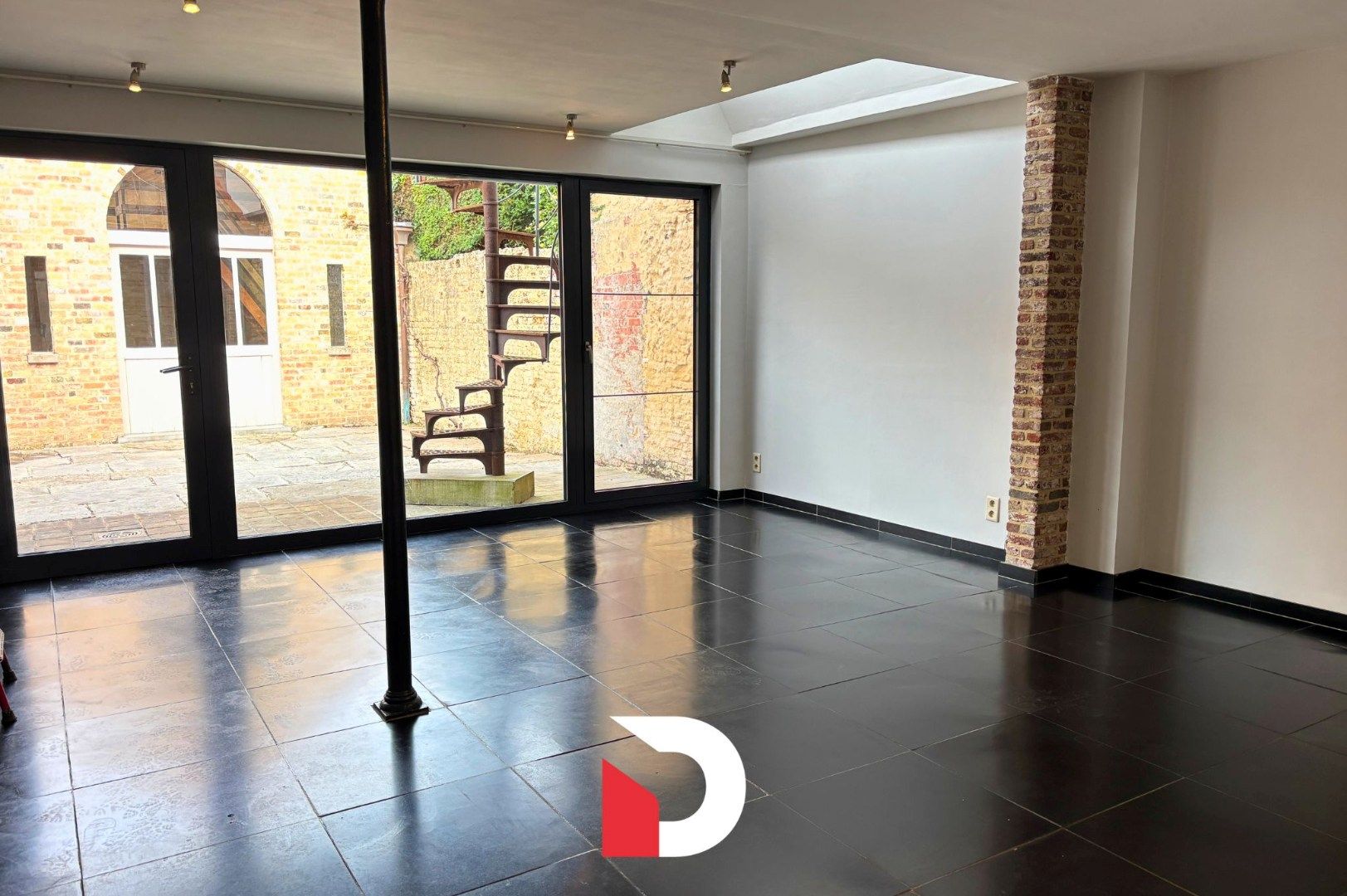 Gezellige stadwoning met 3 slaapkamers en garagebox foto 3