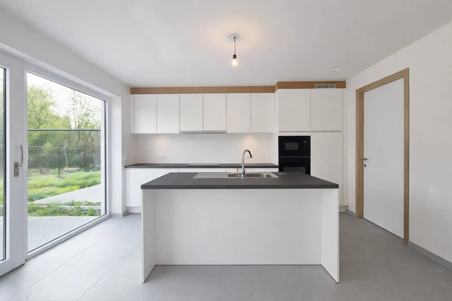 Instapklare woning op boogscheut van Nieuwerkerken foto 6