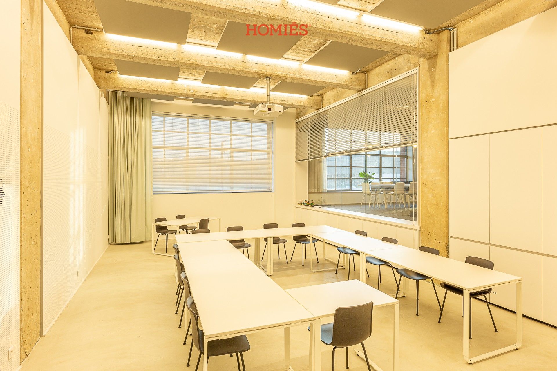 Exclusieve kantoorruimte te koop foto {{pictureIndex}}