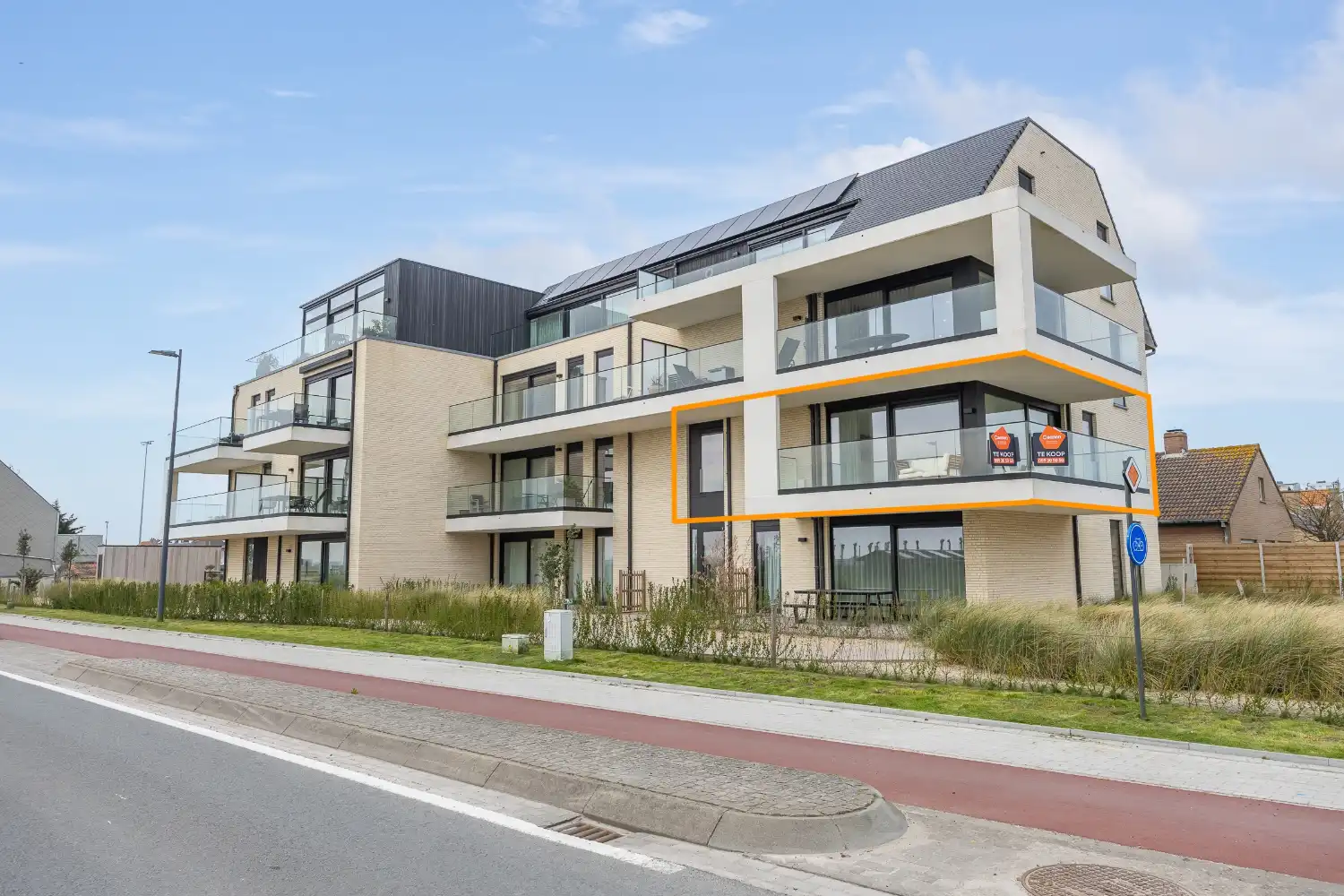 Luxe nieuwbouwappartment met riant terras te koop in Middelkerke foto {{pictureIndex}}
