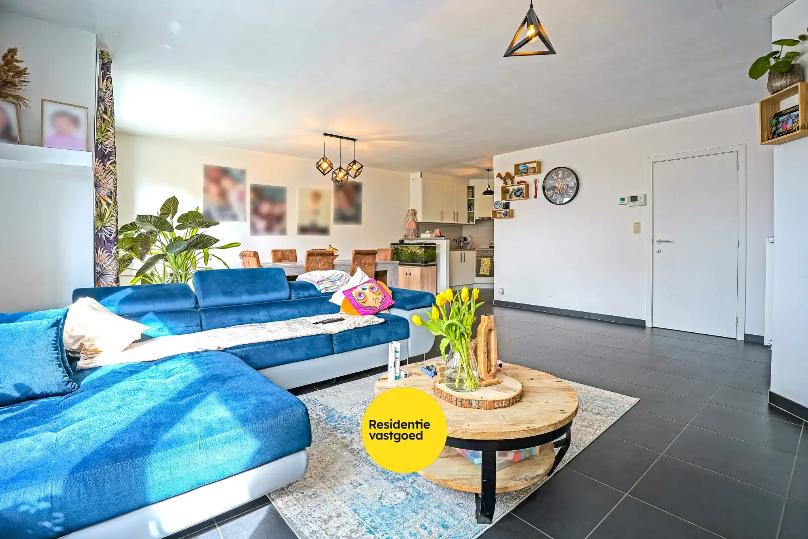 Recent appartement met privatieve tuin (346m²)  en ruim terras (40m²) in het centrum van Woumen! foto 5