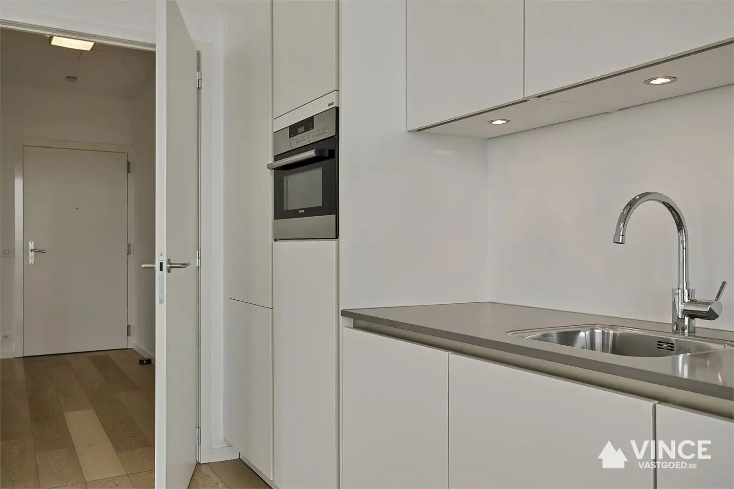 Modern appartement met twee slaapkamers en garage te huur aan het Kattendijkdok in Antwerpen foto 5