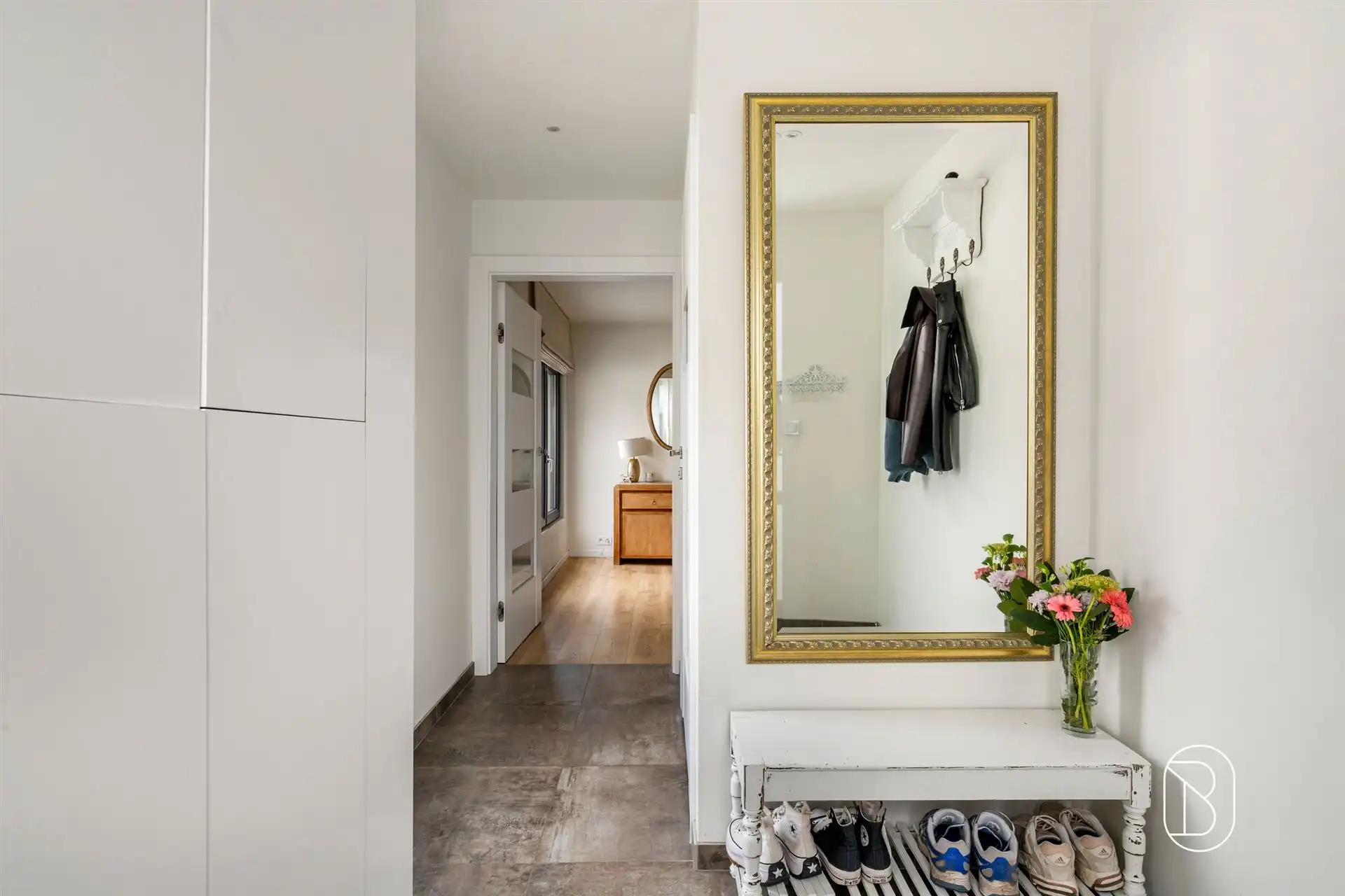 Volledig vernieuwde woning met 3 slaapkamers foto 3