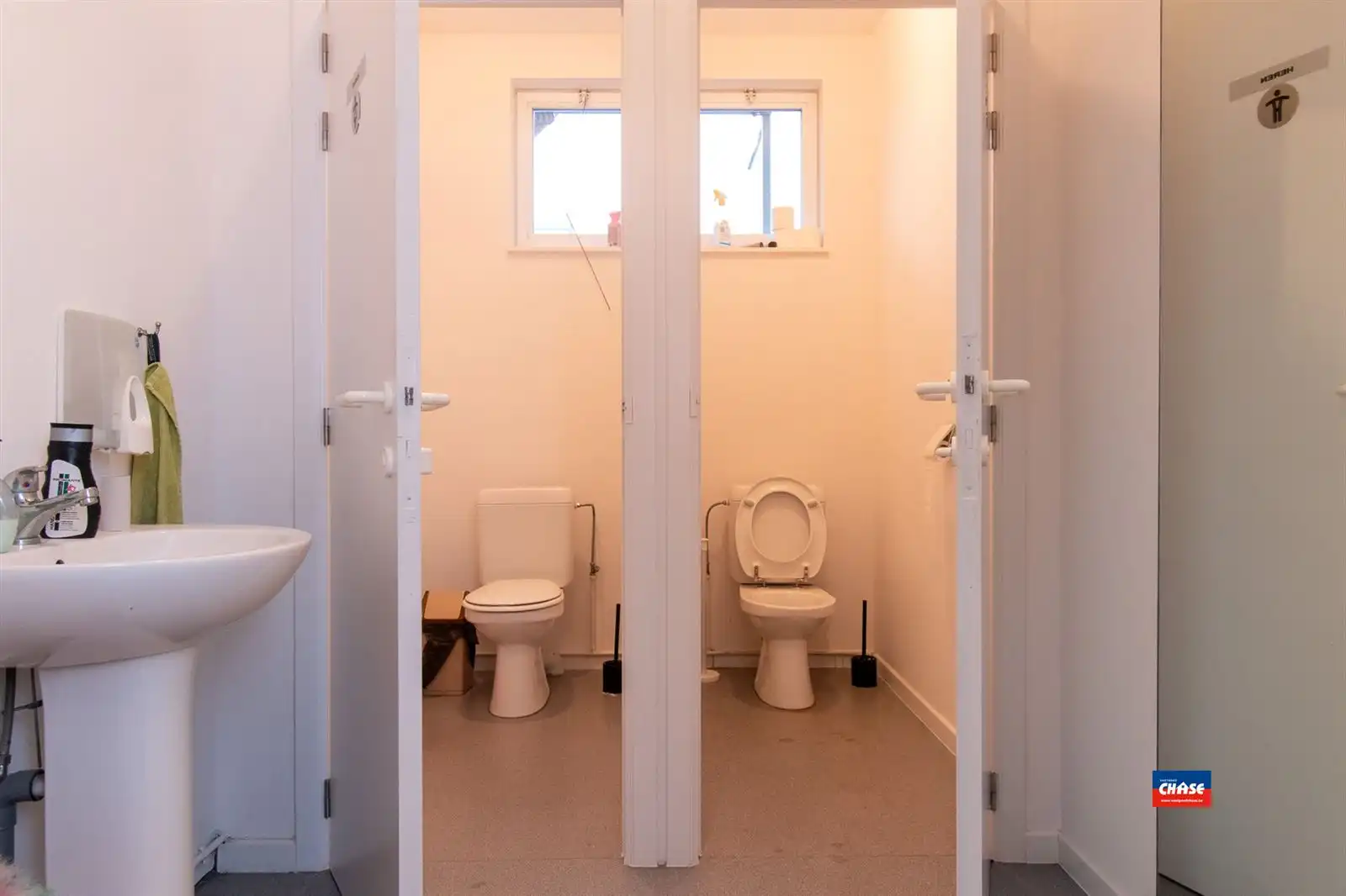 Gemengd gebouw met winkel, 2 appartementen, kantoor en magazijnruimte foto 37