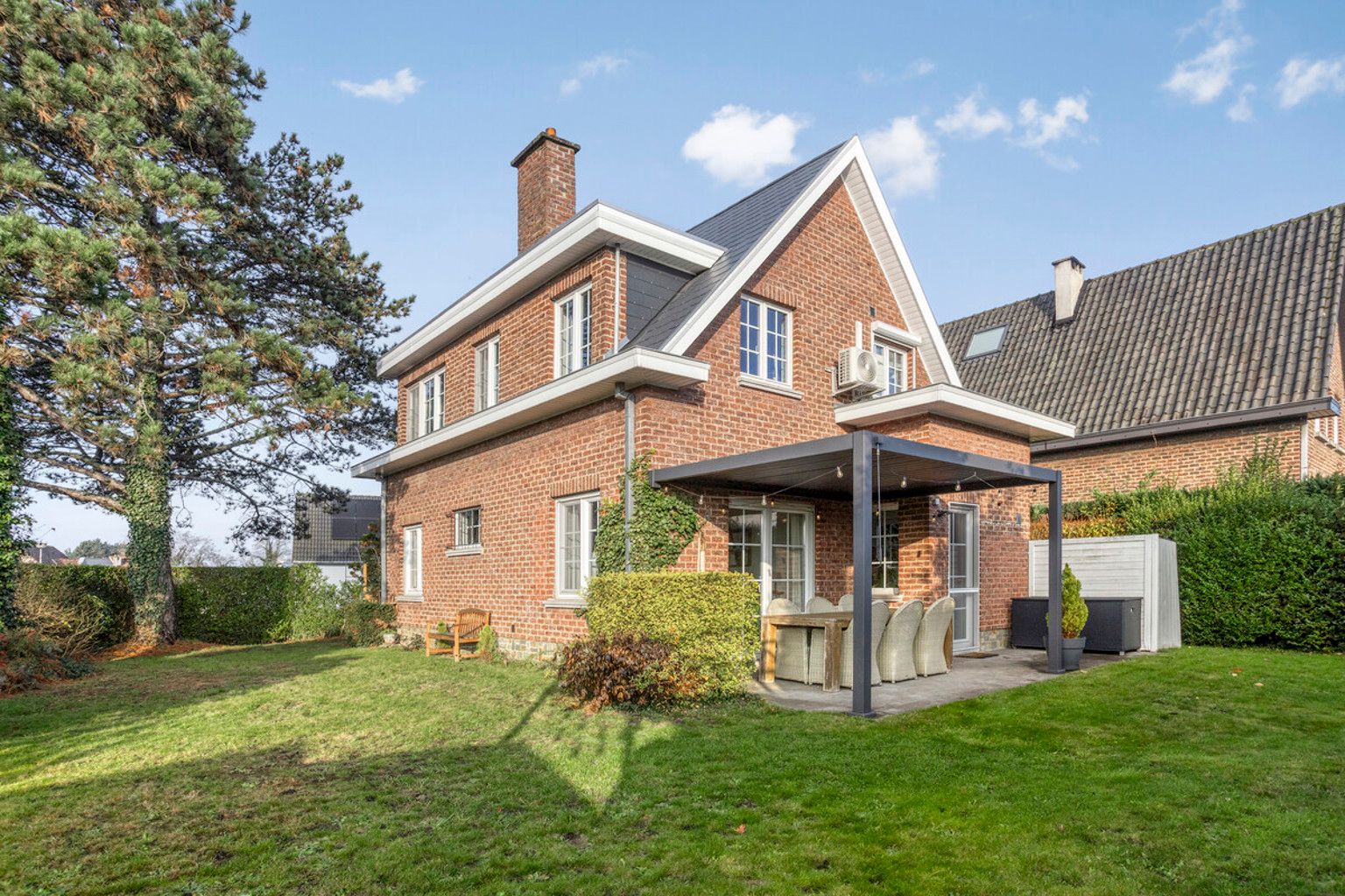 Hoofdfoto van de publicatie: Iinstapklare 4-gevelwoning op 4are 62ca