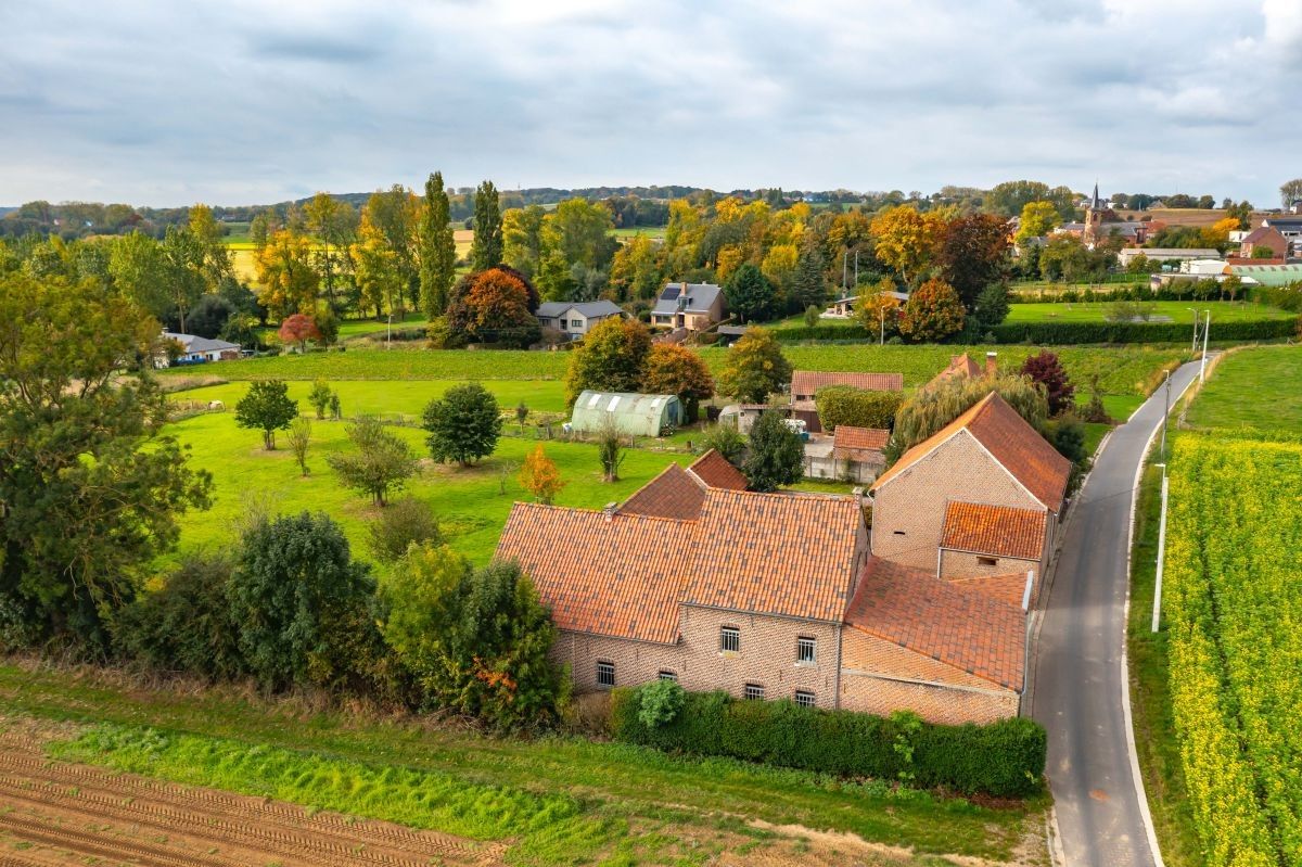 Hoeve vergund voor zonevreemd wonen te koop te Geraardsbergen foto 4