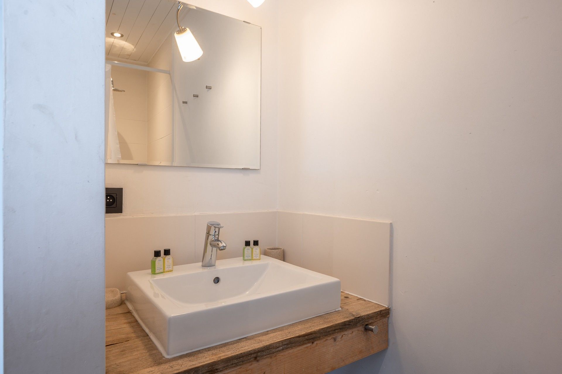 Gemeubeld: recente gezellige woning met 3 slaapkamers in het oude Knokke! foto 8