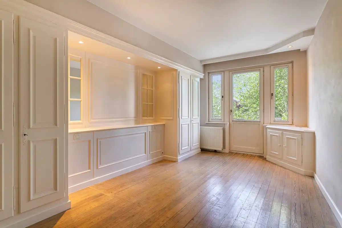 Bel-etage met 2 slaapkamers te koop op de Dam te Kortrijk! foto 8