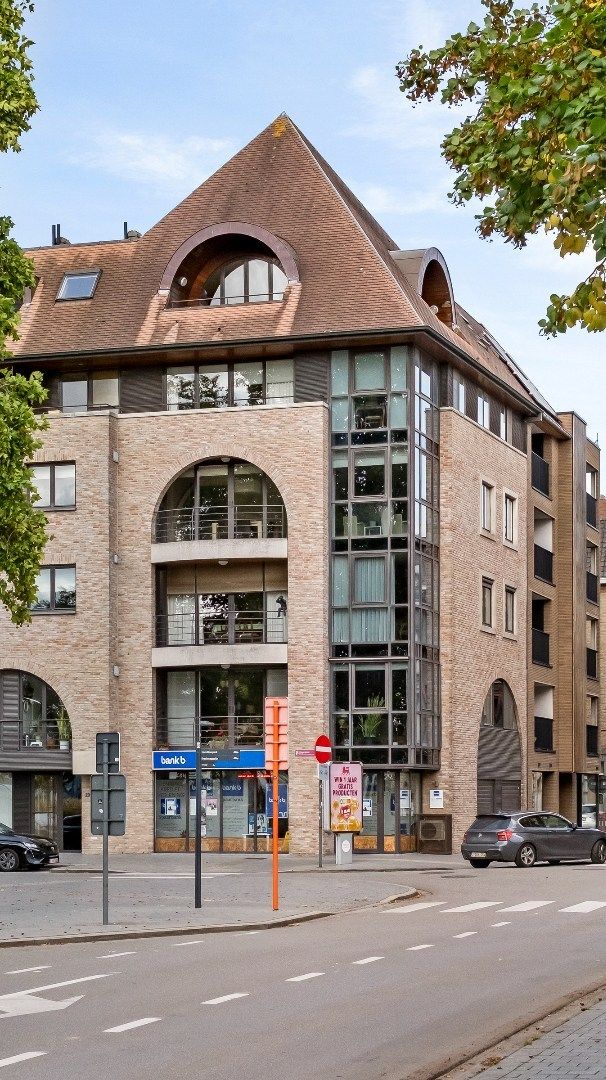 Dakappartement met 2 slaapkamers, 2 terrassen en lift in het centrum van Ieper foto 14
