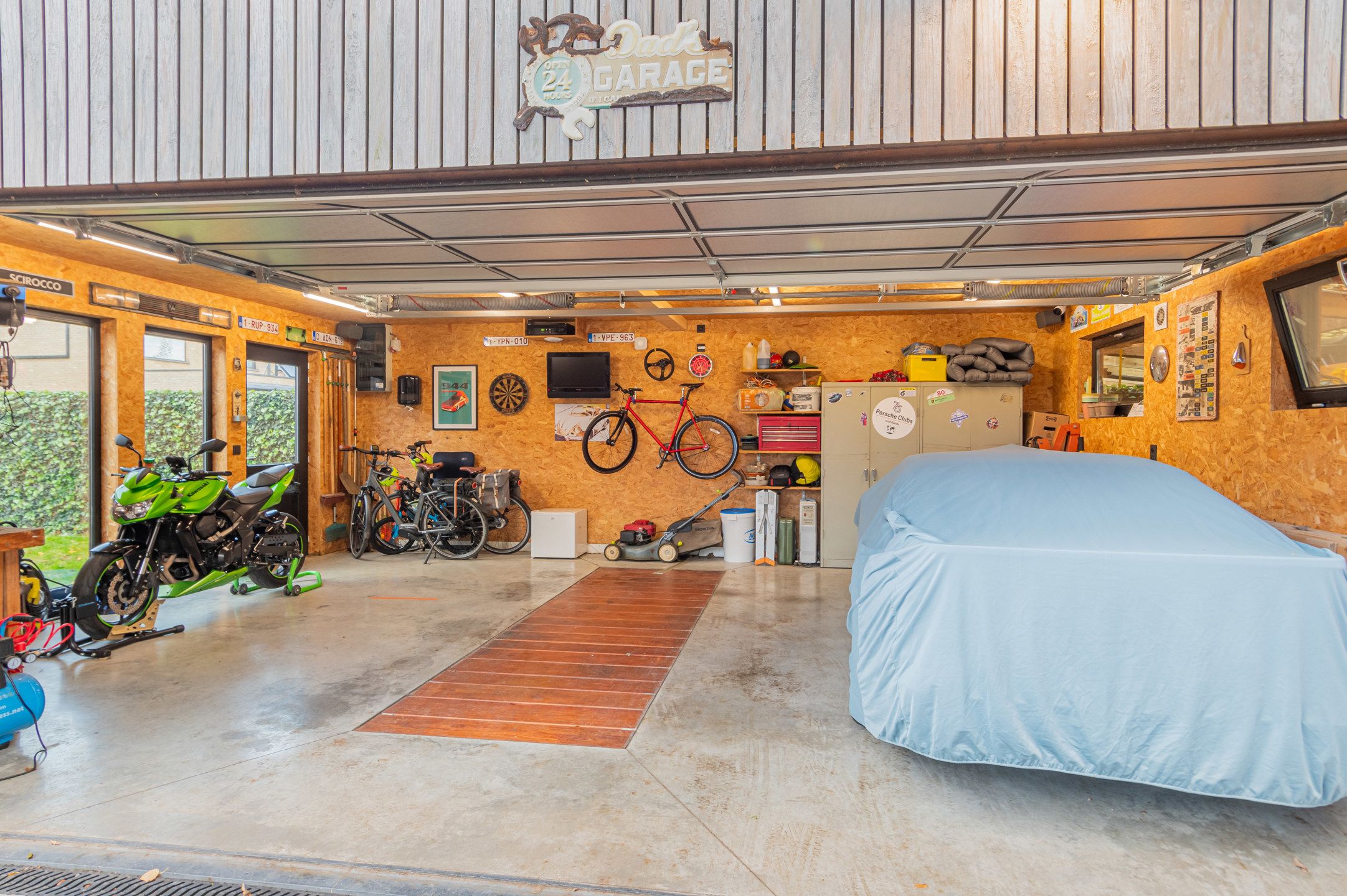 Moderne HOB met 4 (mogelijk 5) kamers en dubbele garage foto 34