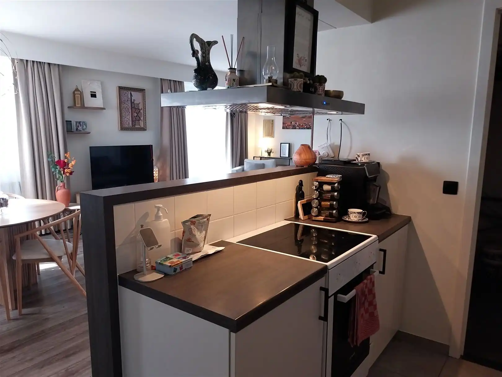 TE HUUR: Appartement met 4 slaapkamers te Heusden-Zolder! foto 8